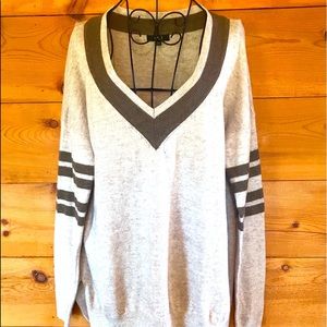 🤎Very J V Neck Sweater🤎L/Tan & Brown